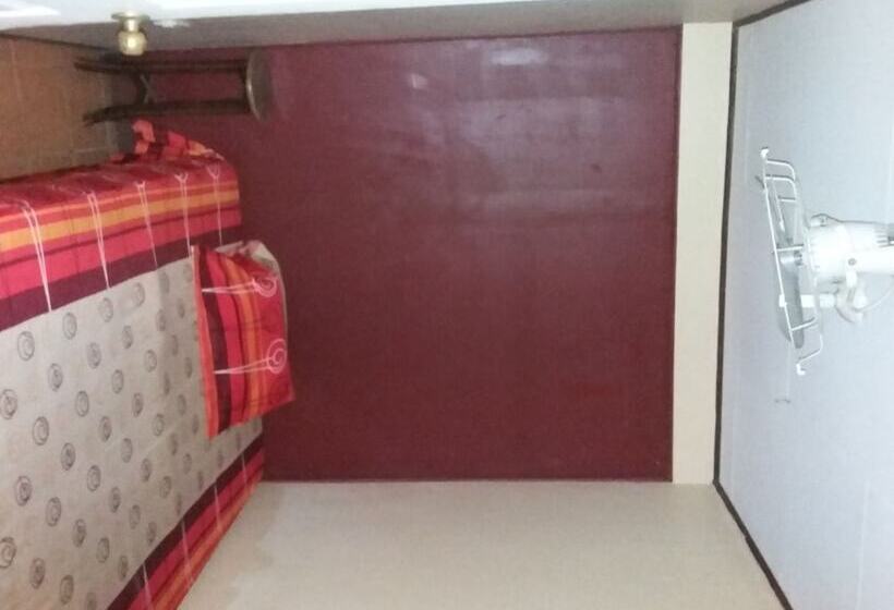 شقة غرفتين, Cabinas Madeleine