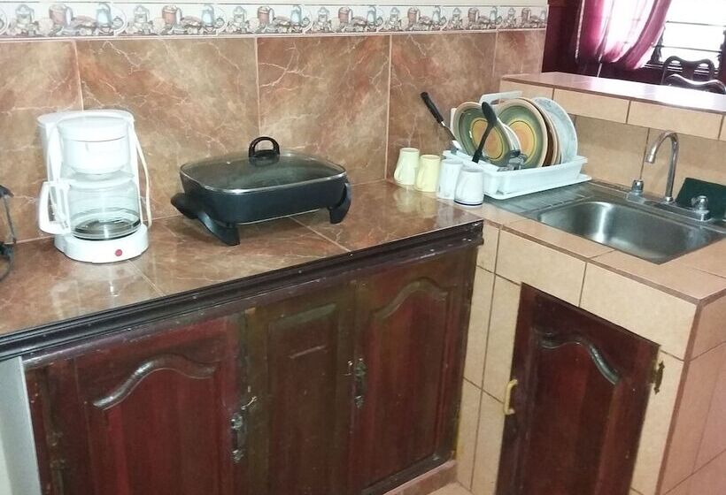 شقة غرفتين, Cabinas Madeleine