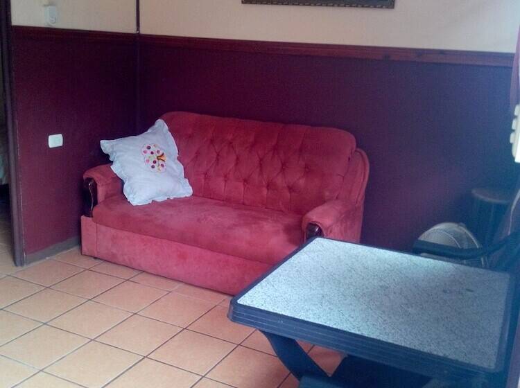 شقة غرفتين, Cabinas Madeleine