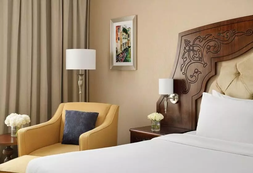 バルコニー付きスタンダードルーム, Crowne Plaza Riyadh Al Waha, An Ihg