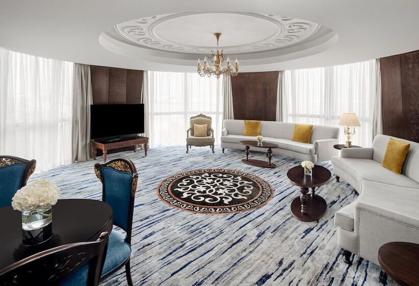 Люкс, Crowne Plaza Riyadh Al Waha, An Ihg