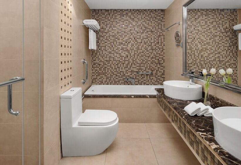 اتاق استاندارد با تخت دوبل, Crowne Plaza Riyadh Al Waha, An Ihg