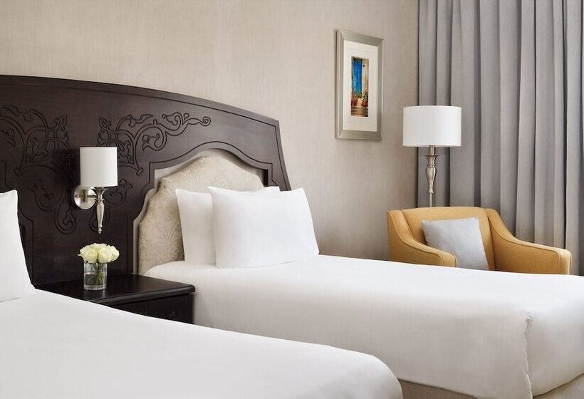اتاق استاندارد با بالکن, Crowne Plaza Riyadh Al Waha, An Ihg
