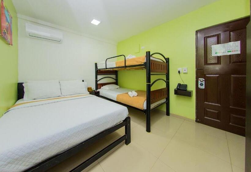 غرفة قياسية رباعية, Marina Suites By Geh Suites