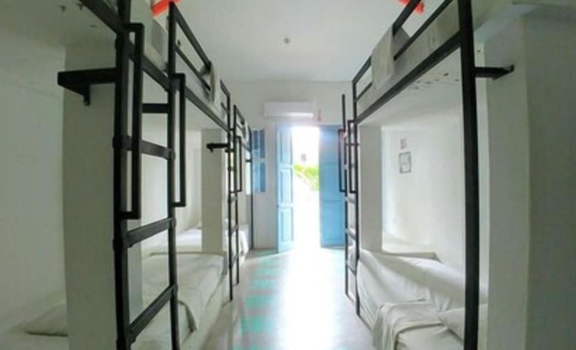 共用房间的床, Media Luna Hostel