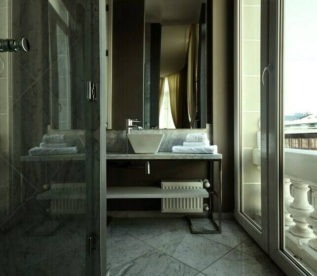 سوییت, Terranostra