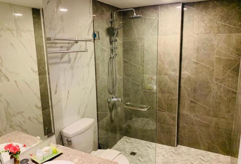 高级大房间, The Airport Greenery