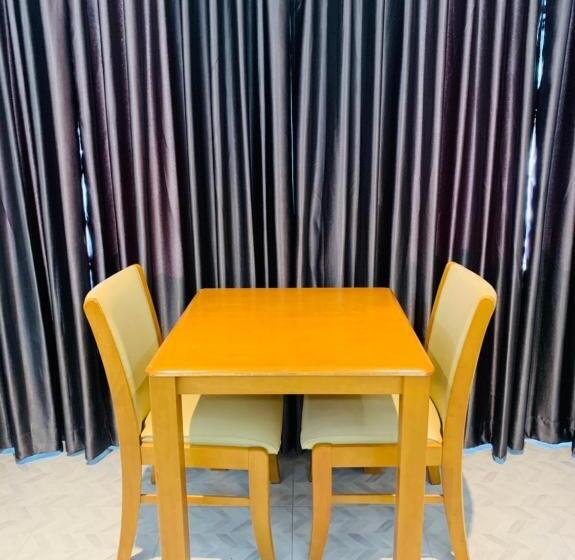 高级大房间, The Airport Greenery