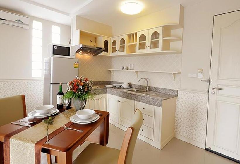 套房, The Airport Greenery