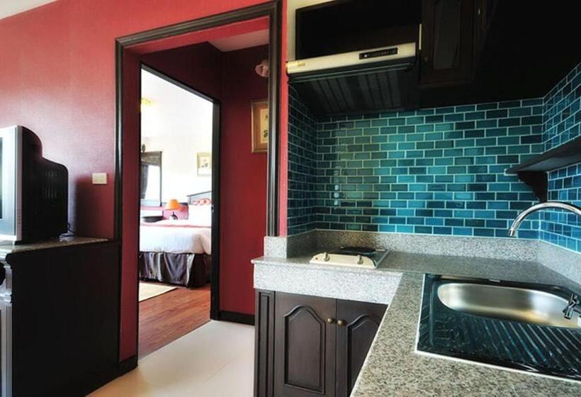 家庭套房, The Airport Greenery