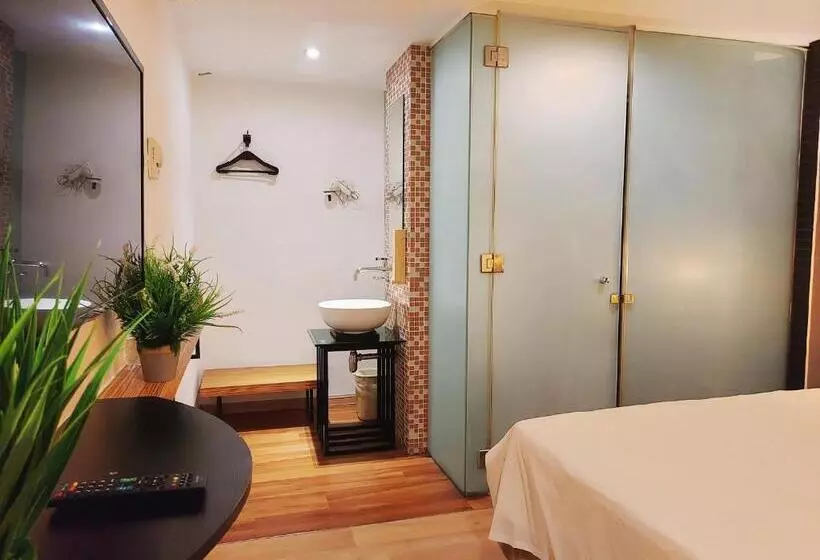 اتاق استاندارد با تخت بزرگ, The Leverage Lite Hotel   Kuala Kedah