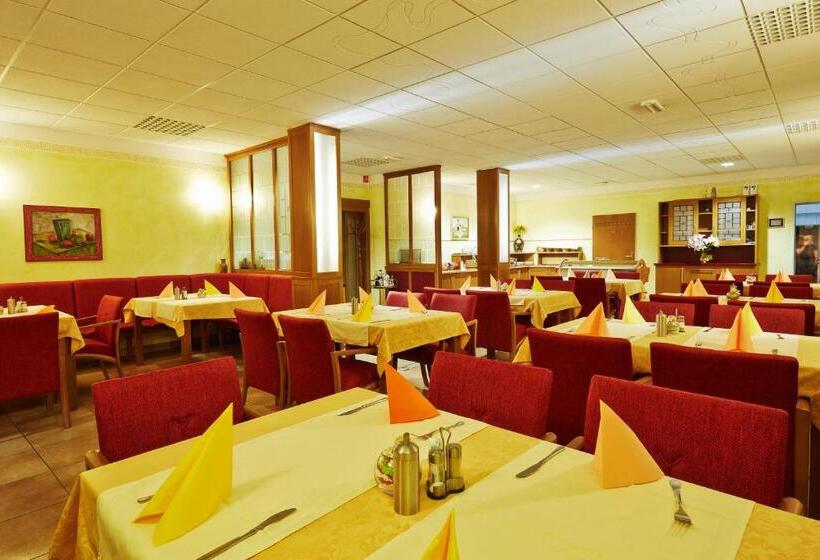 חדר דלוקס, Vila Emei