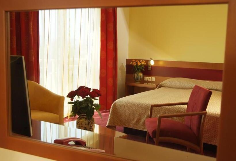 חדר דלוקס, Vila Emei