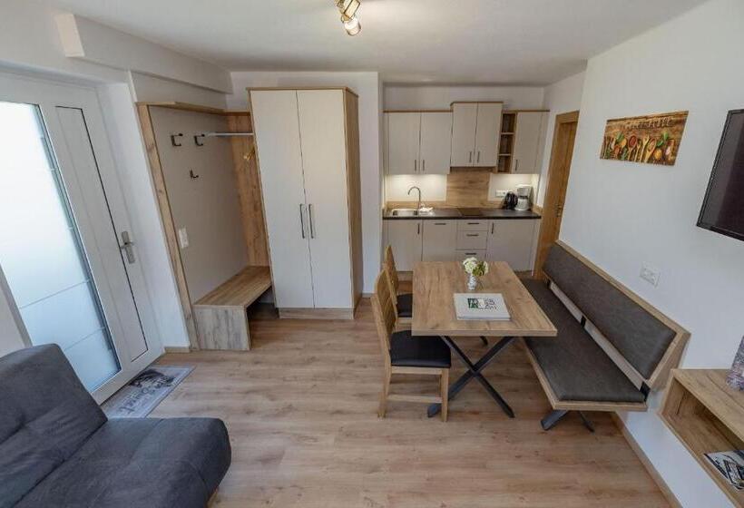 庭の見える1ベッドルームアパートメント, Bauernhof Katin