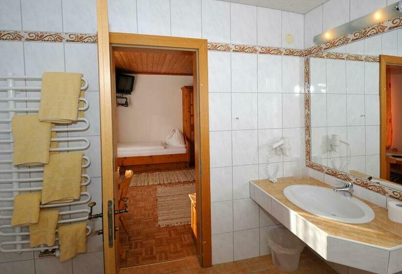 Üç Kişilik Standart Oda, Kerschbaumerhof