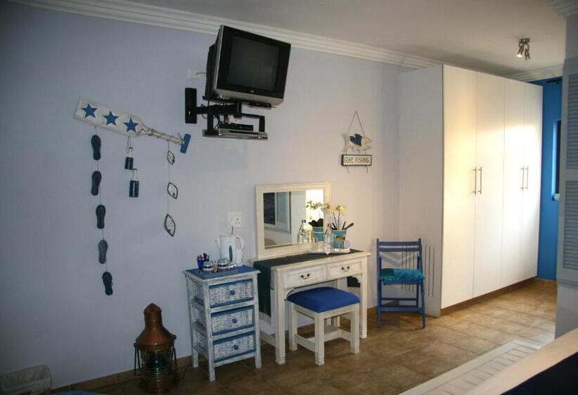 Номер Стандарт с Террасой, Ponciana Superior Guesthouse