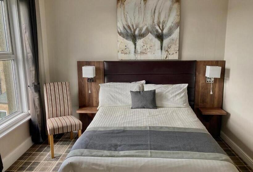 غرفة قياسية, The Selomar