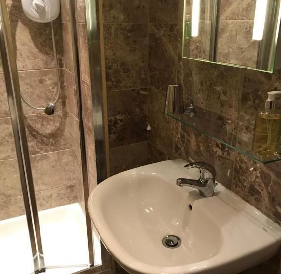 غرفة سوبيريور مطلّة علي البحر, The Selomar