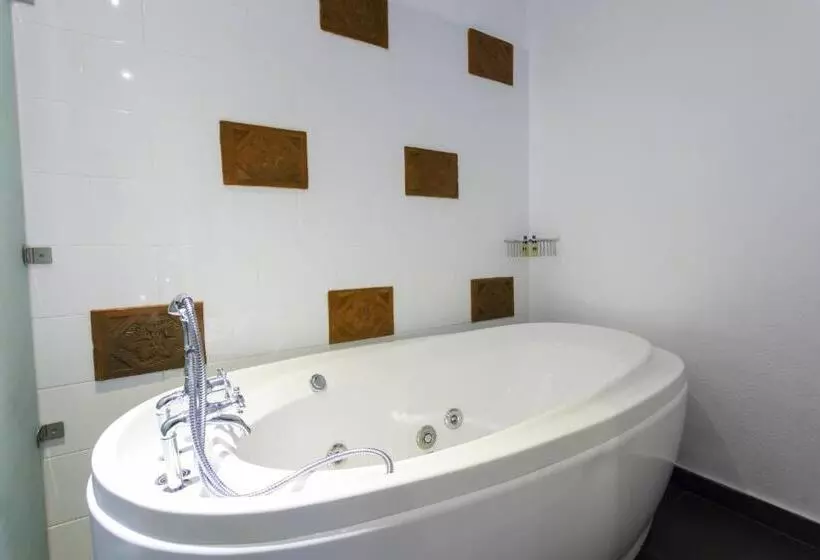 Suite with Pool, Aliya Resort And Spa   Thema Collection