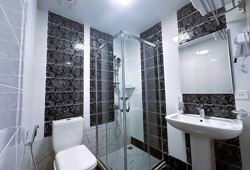 اتاق استاندارد, Amazon