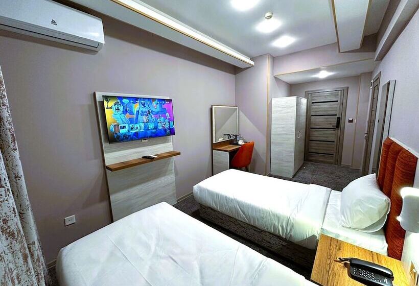 اتاق استاندارد, Amazon