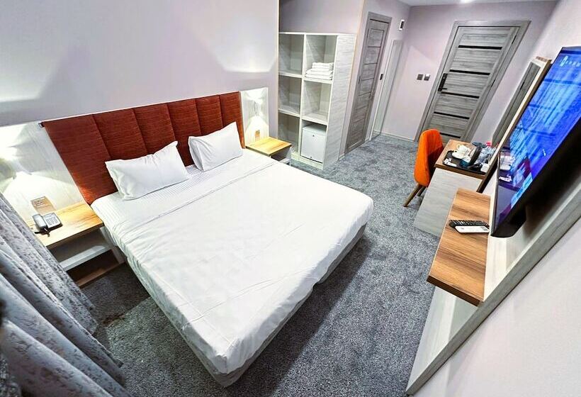 اتاق استاندارد, Amazon