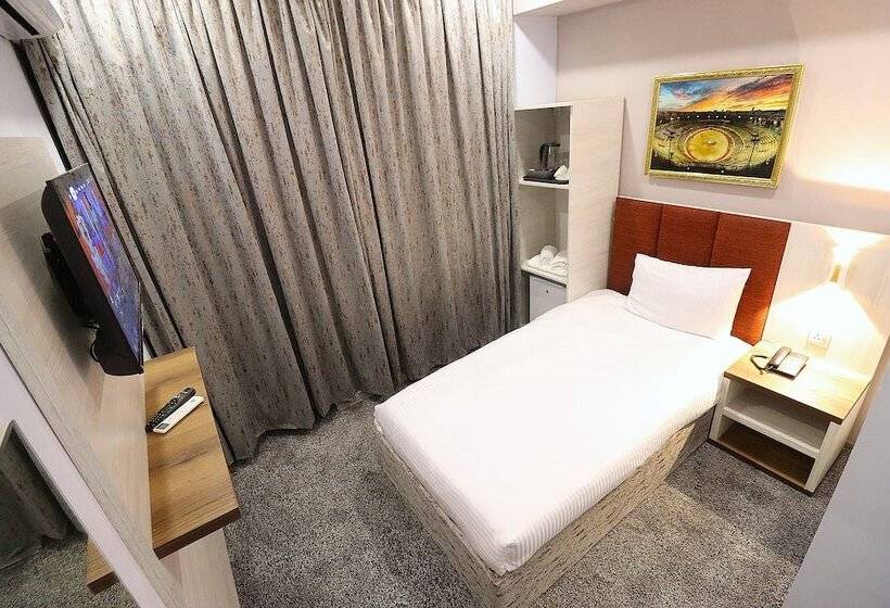 اتاق اکونومی یک تخته, Amazon