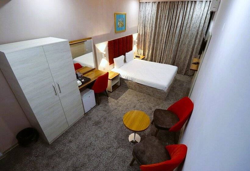 اتاق استاندارد, Amazon