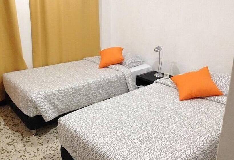 스탠다드 트리플 룸, B & B Grand Royal Inn