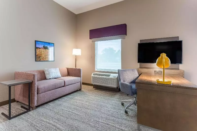 １ベッドルームアパートメント, Best Western Plus Mahboula