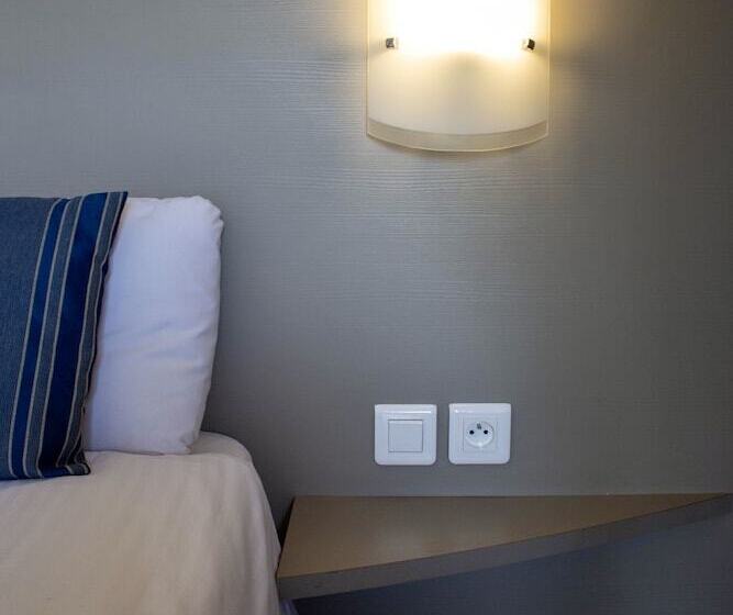 スタンダードルーム, Charme Hôtel Et Spa, Montbéliard Sud