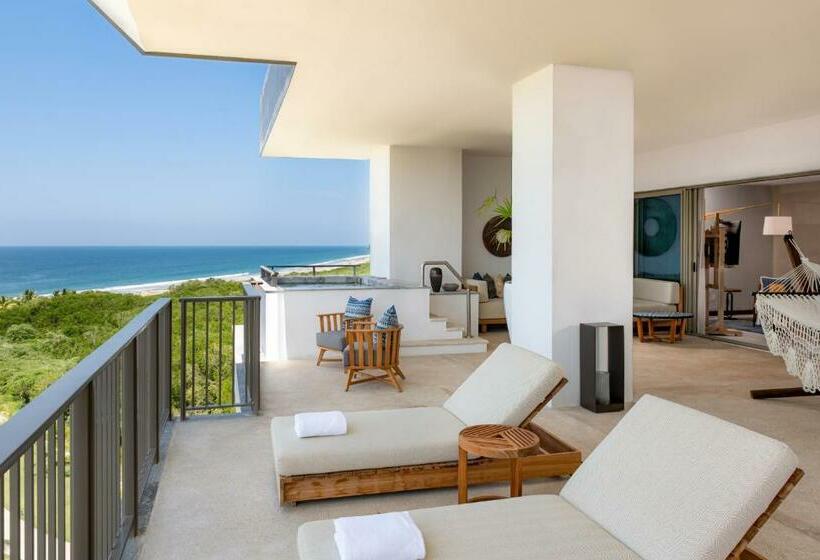 סוויטת פנטהאוז, Conrad Punta De Mita