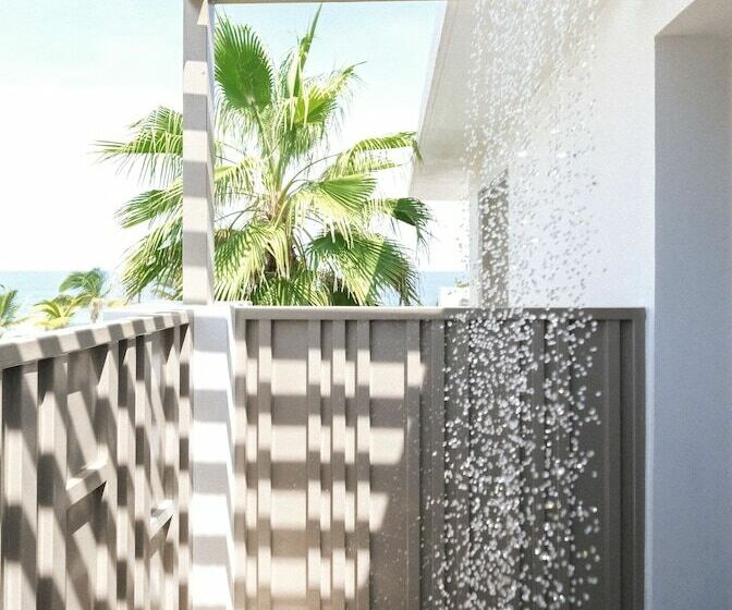 סוויטה נוף לים, Conrad Punta De Mita