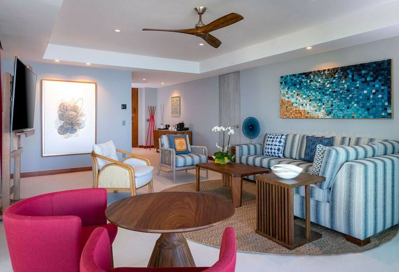 סוויטת פרמיום עם נוף לים, Conrad Punta De Mita