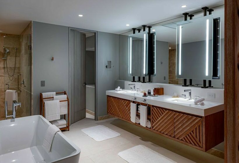 סוויטת סופריור נוף לים, Conrad Punta De Mita