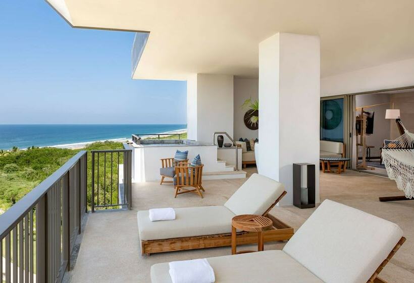 חדר פנטהאוז, Conrad Punta De Mita