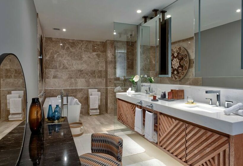 חדר פנטהאוז, Conrad Punta De Mita