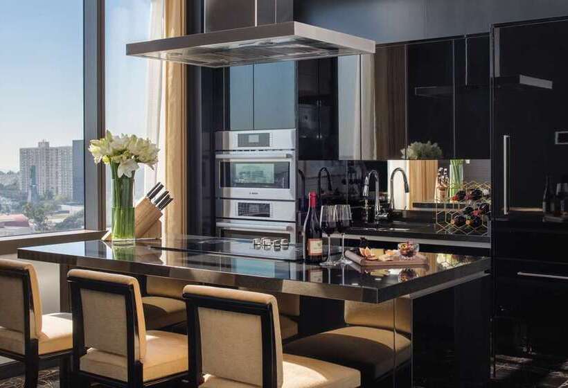 חדר פנטהאוז, Conrad Punta De Mita