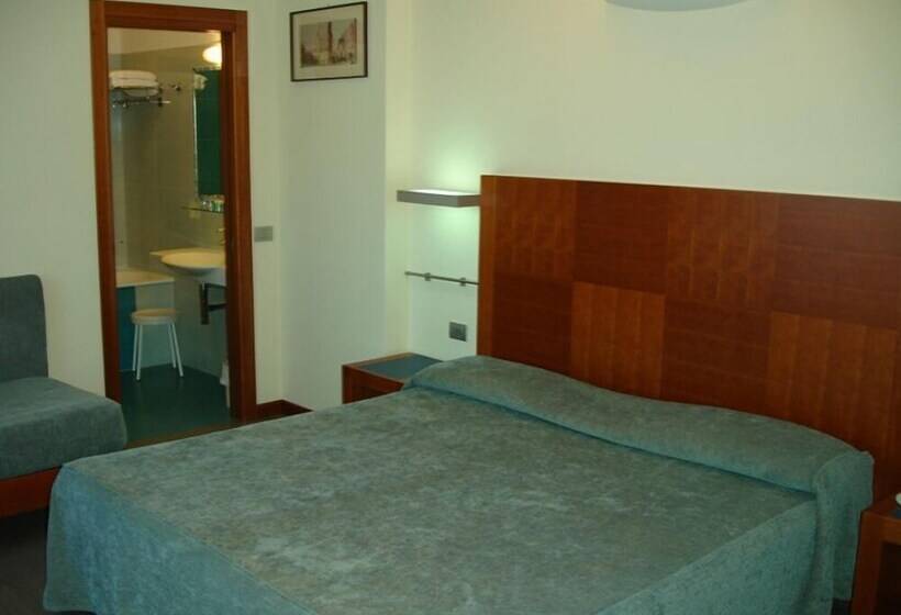 اتاق استاندارد سه نفره, Coppe Jesolo