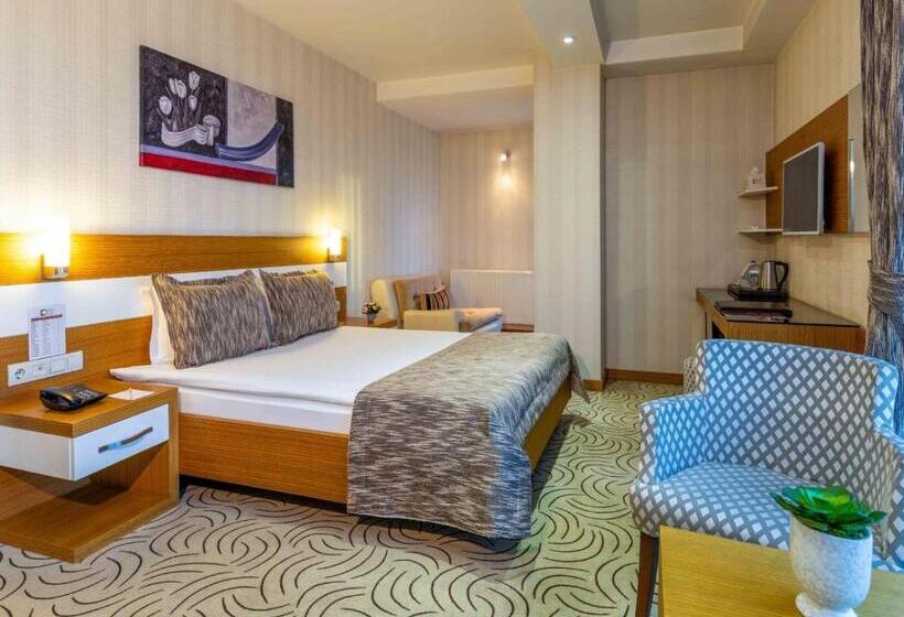 Номер Стандарт Индивидуальный, Dies