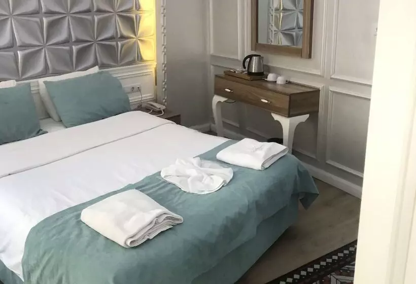 اتاق استاندارد سه نفره, Grand Heykel
