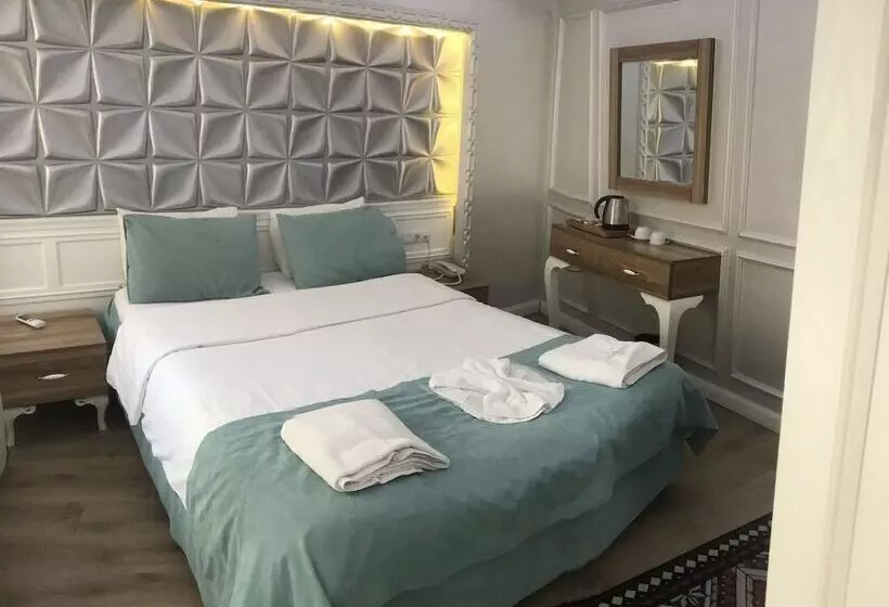 اتاق استاندارد سه نفره, Grand Heykel