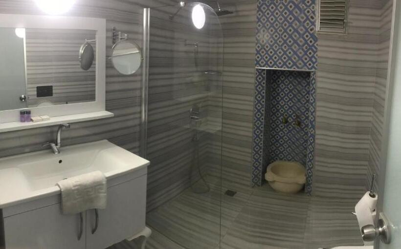 اتاق خانوادگی, Grand Heykel