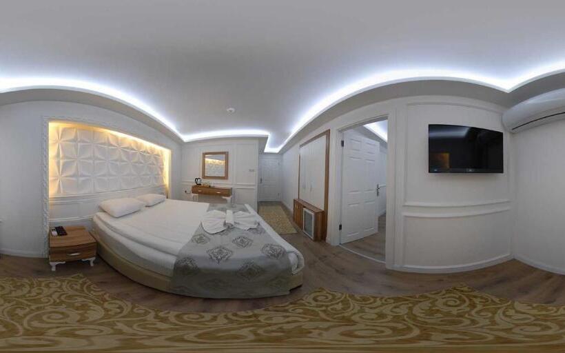 اتاق خانوادگی, Grand Heykel