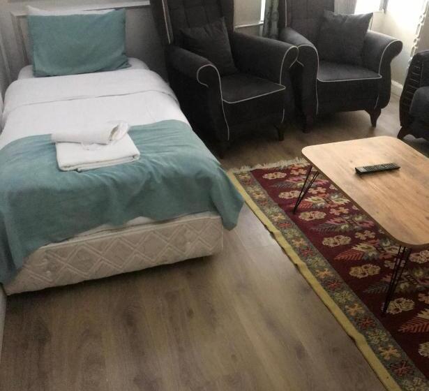 اتاق خانوادگی, Grand Heykel