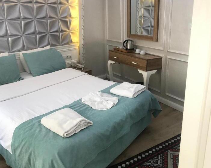 سوییت لوکس, Grand Heykel