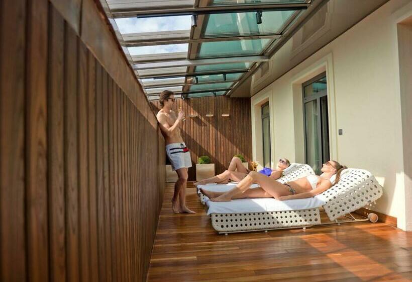 Deluxe Room with Terrace