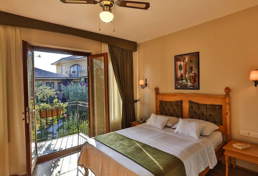 اتاق اساندارد با چشم‌انداز جانبی به دریا, Palace Hotel Olive Odore