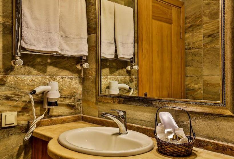 سوییت خانوادگی, Palace Hotel Olive Odore