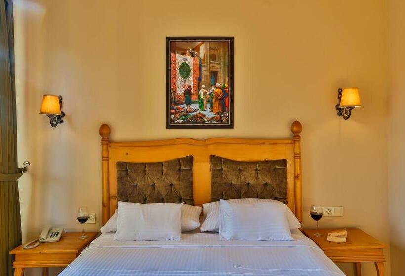 سوییت خانوادگی, Palace Hotel Olive Odore